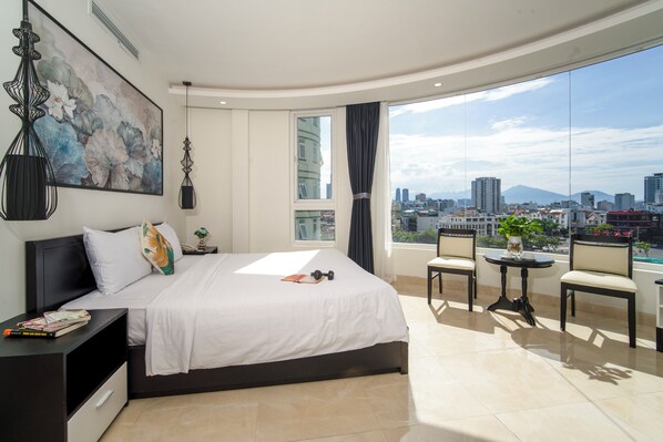 Habitación doble ejecutiva | Minibar, escritorio y espacio para trabajar con laptop