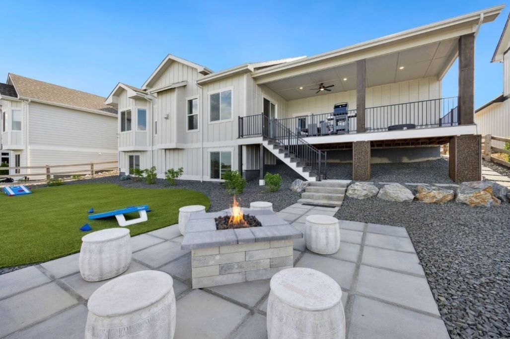 New Luxury Waterfront with Views! 