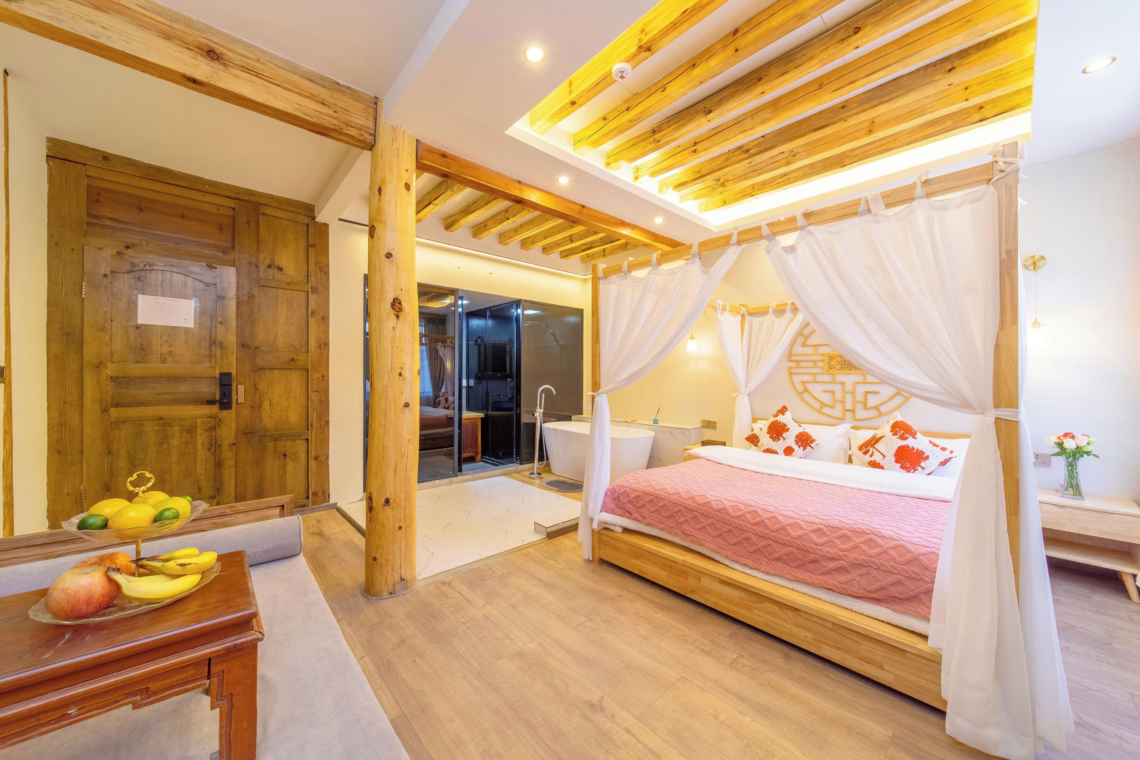 Premier Double Room, 1 Queen Bed, Courtyard View | Free WiFi