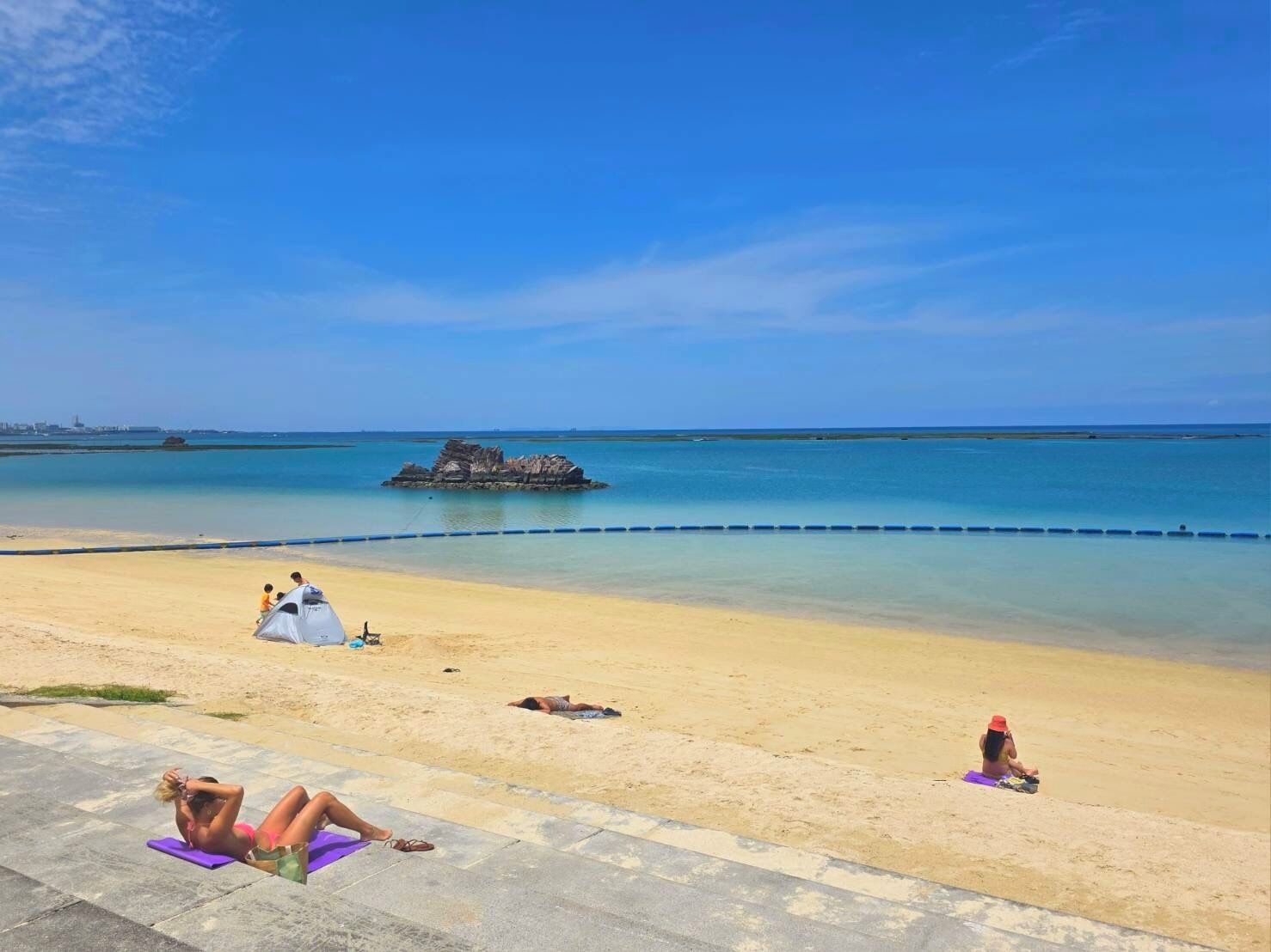 Área de juegos infantiles al aire libre