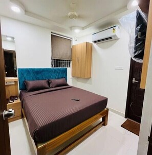 Deluxe Double Room, City View