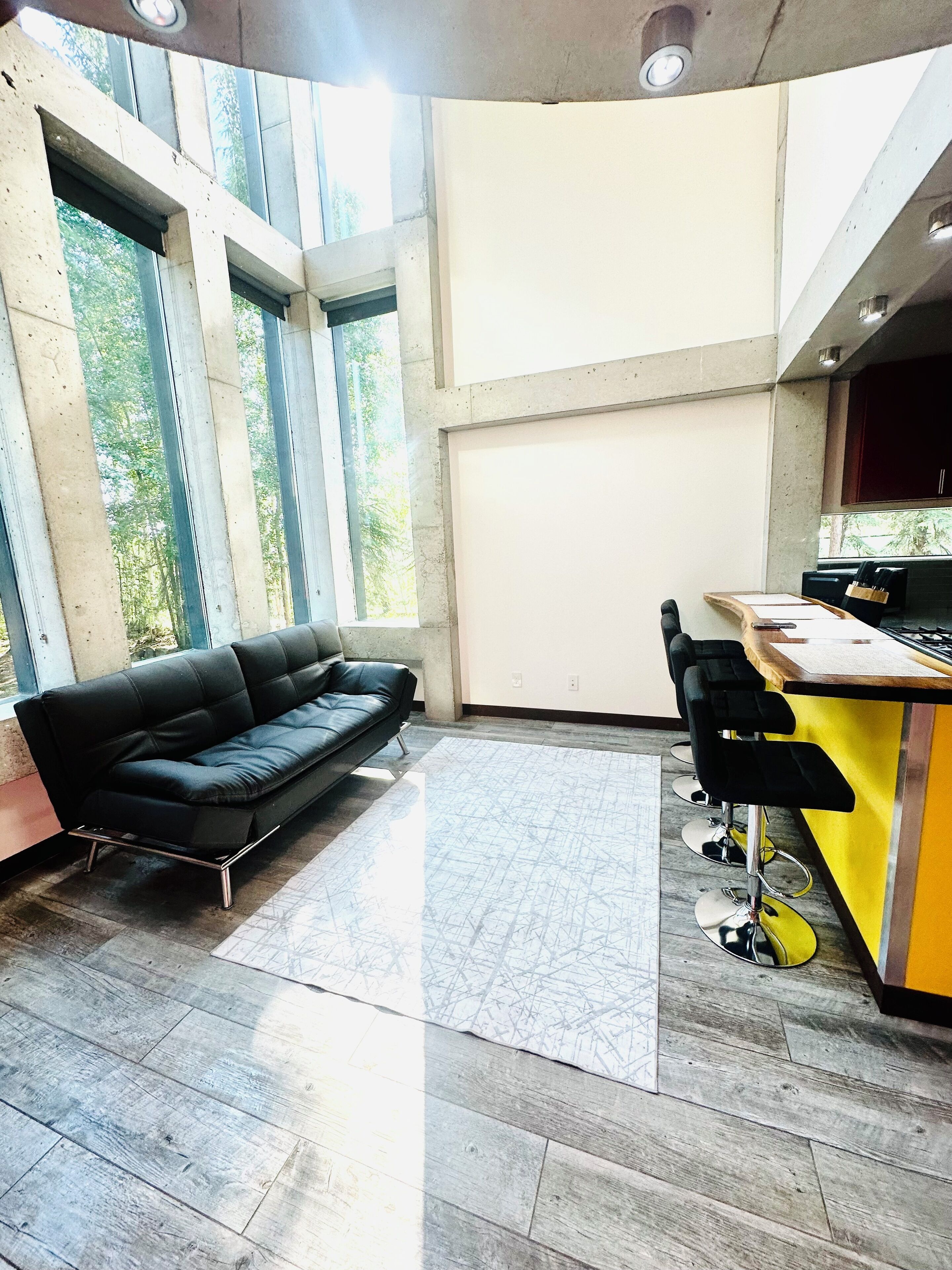 المنشأة من الداخل