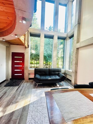 Interior - Mary’s house (Fairbanks)