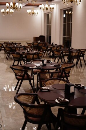 Restaurant - The Belvedere Kasauli (Kasauli)