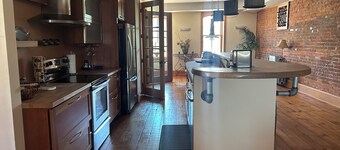 Stunning river view loft in Wabasha near Eagle Center