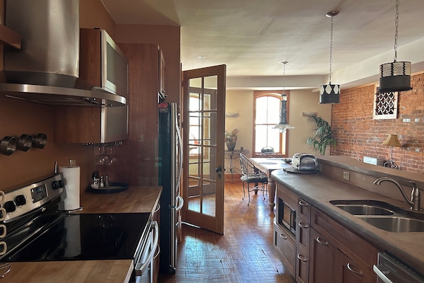 Microondas, horno, placa de cocina, lavavajillas