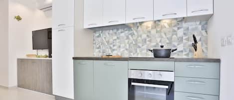 Fridge, oven, stovetop, toaster