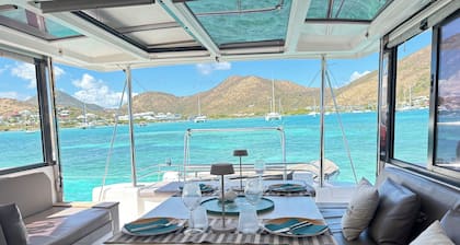 Tintamarre exclusive dinner and night at anchor