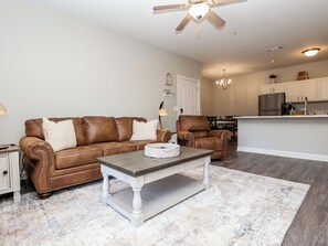 Smart TV - Fully Renovated 2BR Condo walking distance to Ole Miss Campus! (Oxford)