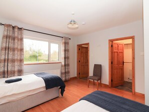 4 makuuhuonetta, internet