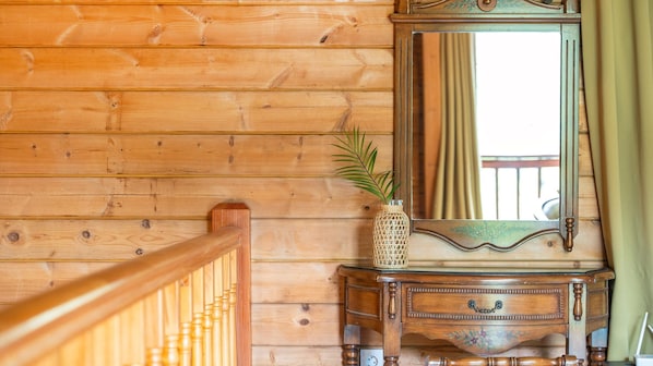 Basic Room, 1 Bedroom (Room 104) | 1 bilik tidur, Wi-fi percuma 