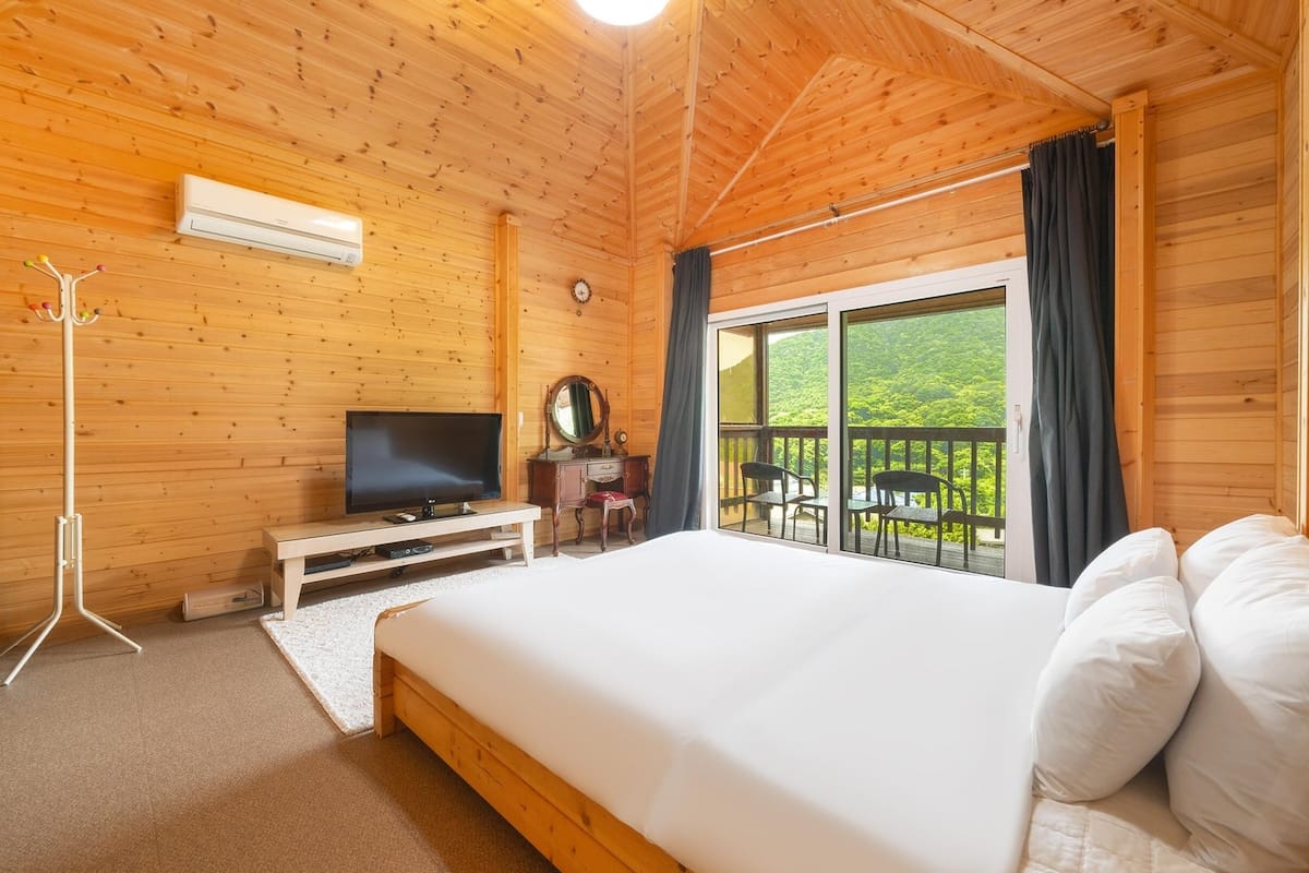 Basic Room, 1 Bedroom (Room 103) | 1 bedroom, free WiFi