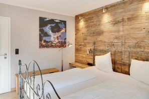 Luxury Apartment, Mountain View | Individually decorated, individually furnished, blackout curtains - Villa Anna Kitzbühel design apartments (Kitzbuhel)