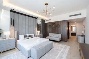 4 slaapkamers, een strijkplank/strijkijzer, wifi (toeslag)