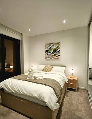 2 soverom, safe på rommet, strykejern/-brett og wi-fi (inkludert)