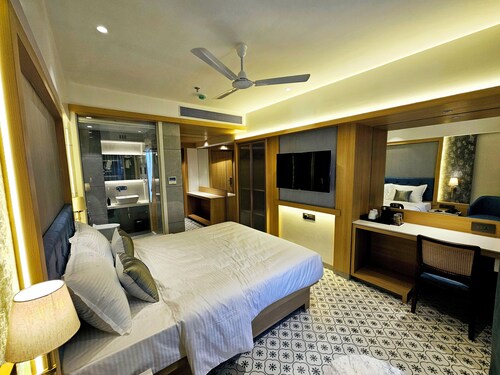 Hotel Golden Nest - Thane 