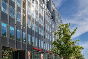 Exterior - Black & White Szczecin by Renters (Szczecin)