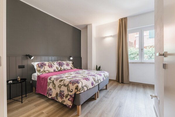 2 chambres, fer et planche à repasser, Wi-Fi, draps fournis