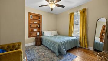 2 bedrooms, iron/ironing board, WiFi, bed sheets