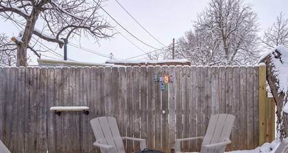 1 block from Mainstreet! Hot Tub