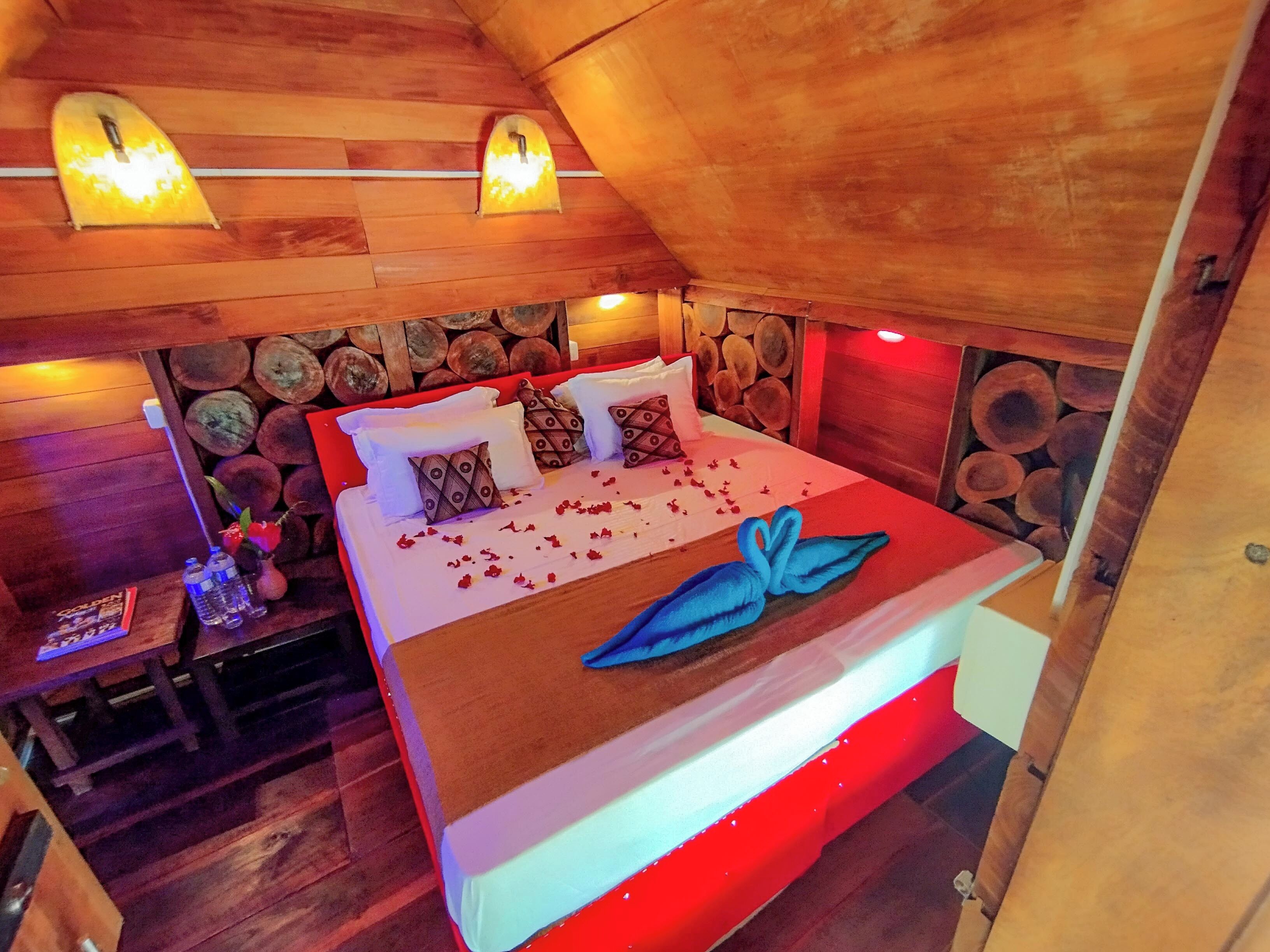 1 habitación, ropa de cama de alta calidad y escritorio 