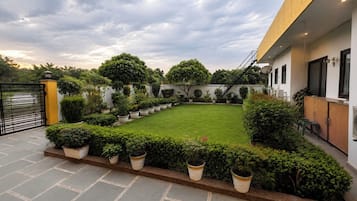 Deluxe-Apartment | Blick auf den Garten