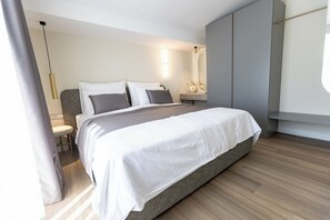 1 soverom, safe på rommet, strykejern/-brett og reiseseng for barn