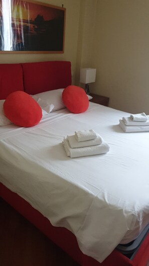 Basic Apartment | 2 bedrooms, blackout drapes, free WiFi - Mazzini House (Catania)