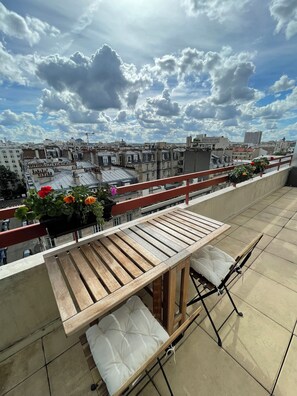 Outdoor dining - Home F8 Terrazza Vista Parigi, Zona Tour Eiffel (Paris)