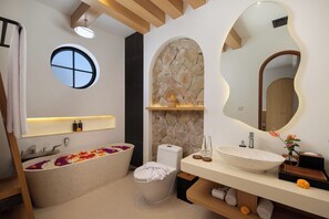 Comfort Villa | Bathroom - Onnea Villa by Lead (Canggu)