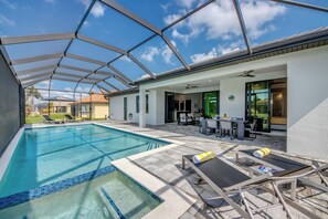 Outdoor pool, a heated pool