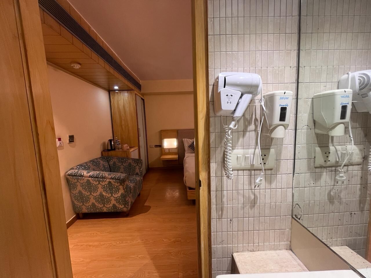 Standard Room | Bathroom | Slippers, towels