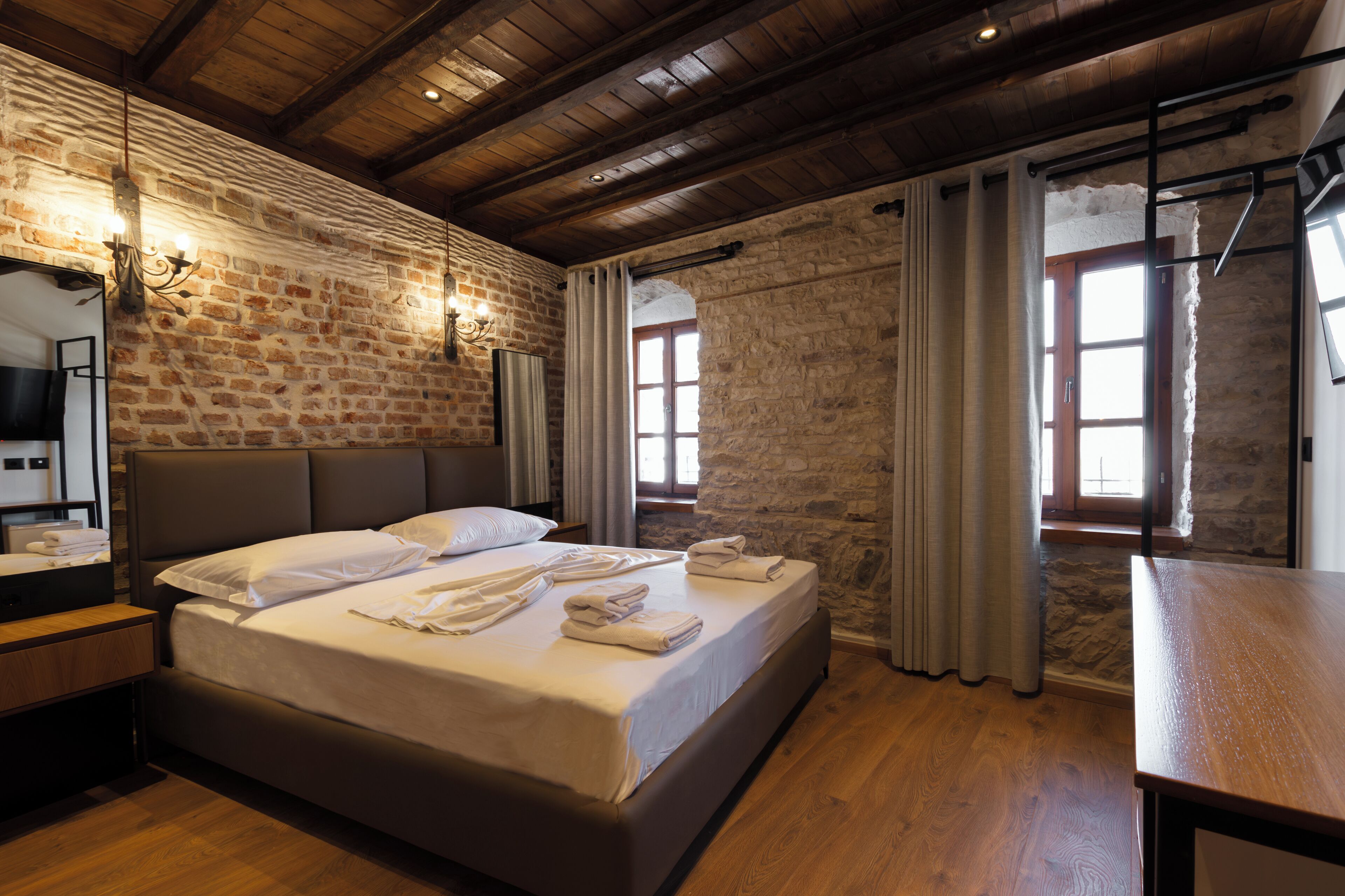 Deluxe Double Room | Desk, free WiFi