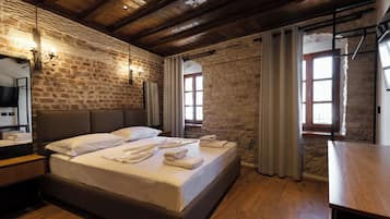 Deluxe Double Room | Desk, free WiFi