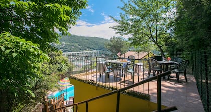 Villa Monte Enrico - Pool And Whirlpool