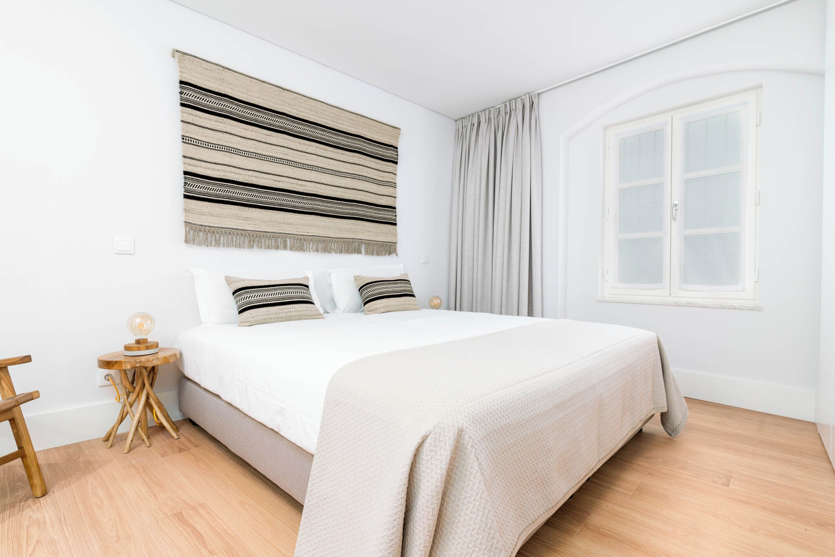 Decoración personalizada, muebles diferentes y escritorio 