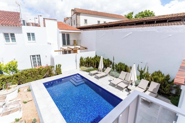 One-Bedroom Apartment with balcony | Terrass/Patio