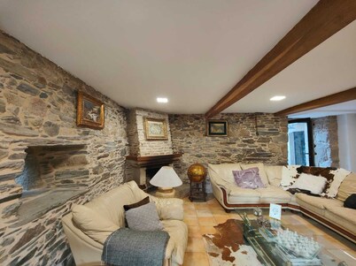 Rural House in A Queira. A quiet environment and close to Ares, Ferrol or Coruña. 