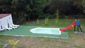 Pool - Rural House in A Queira. A quiet environment and close to Ares, Ferrol or Coruña.  (A Queira Ares)