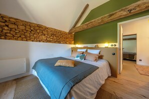 3 soverom, strykejern/-brett, wi-fi og sengetøy