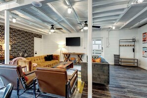 TV connectée, espaces bureaux