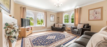 Stickle Tarn - sleeps 6 guests  in 3 bedrooms