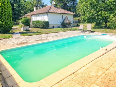 Nature, spacious, fenced, well equipped, Loire castles, ideal for families