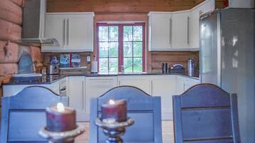 Fridge, dishwasher, coffee/tea maker