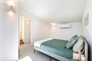 3 makuuhuonetta, silitysrauta/-lauta, Wi-Fi, vuodevaatteet