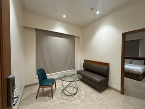 Smart TV 36 polegadas com canais digitais, impressoras