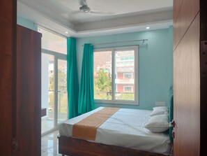 스탠다드 더블룸 | 간이 침대, 무료 유선 인터넷, 침대 시트, 휠체어로 이용 가능