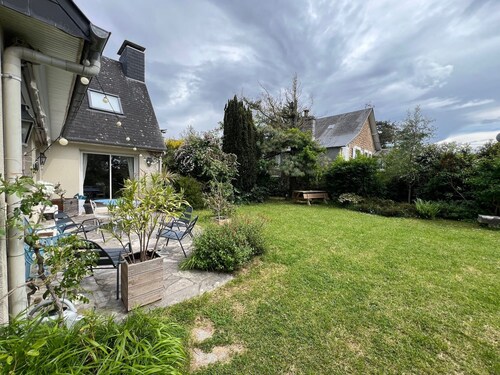 Villa du Val est Fleur: family, garden and seaside!