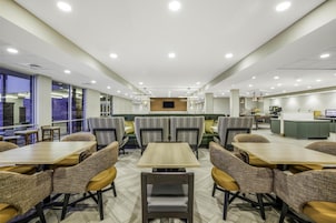 Desayuno buffet incluido todos los días 