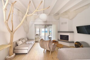 Sea Executive Grand Suite | Cofres nos quartos, escrivaninha, ferros/tábuas de passar roupa